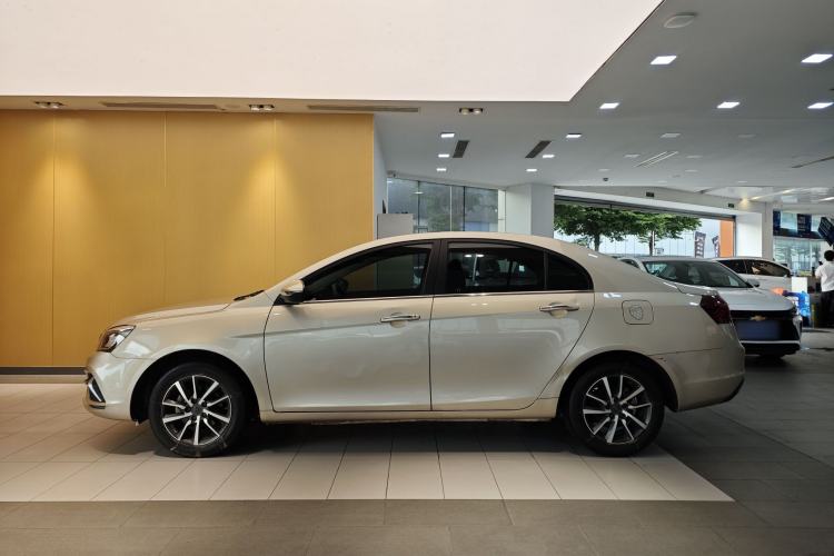 Used Geely Auto Emgrand 2020 1.5L Manual Upward Edition Exterior 9