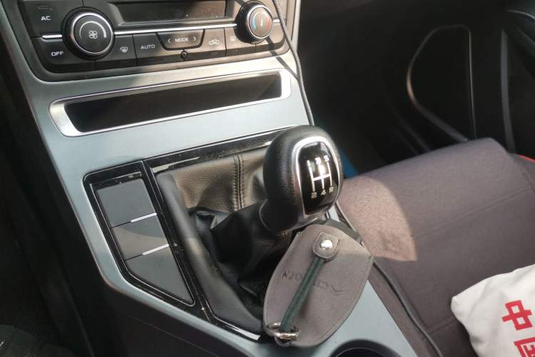 Used Geely Auto Emgrand 2020 1.5L Manual Luxury Model Gear Lever