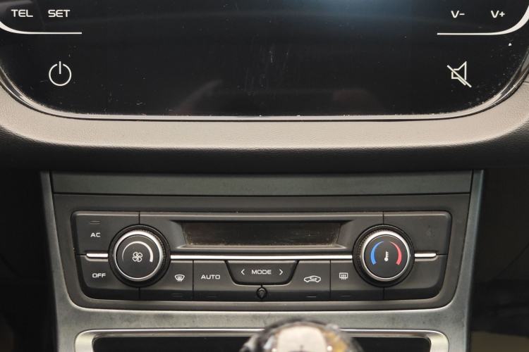Used Geely Auto Emgrand 2020 1.5L Manual Upward Edition Interior 6