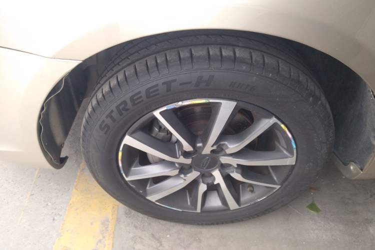 Used Geely Auto Emgrand 2020 1.5L Manual Upward Edition Left Front Wheel Hub