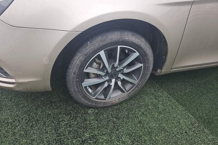 Used Geely Auto Emgrand 2020 1.5L CVT Upward Version Left Front Wheel Hub