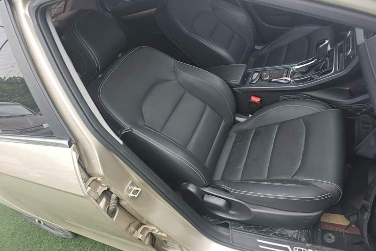 Used Geely Auto Emgrand 2020 1.5L CVT Upward Version Right Front Seat