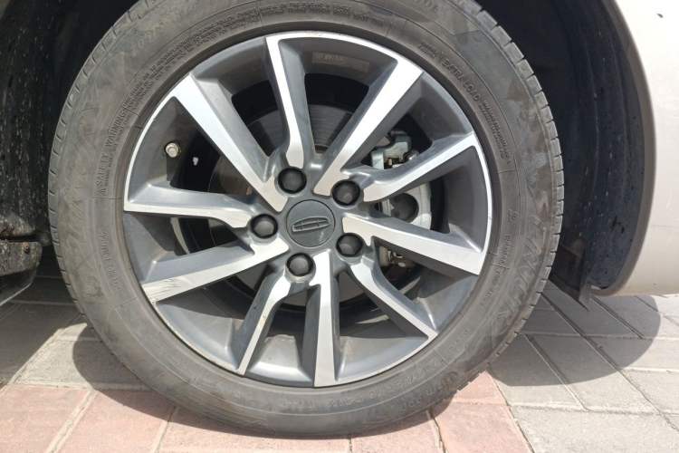 Used Geely Auto Emgrand 2020 1.5L CVT Upward Version Right Front Wheel Hub