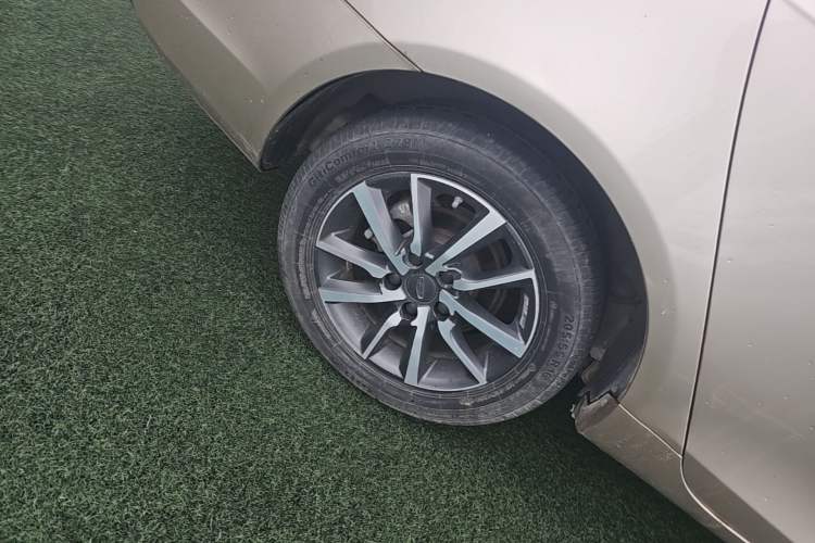 Used Geely Auto Emgrand 2020 1.5L CVT Upward Version Right Rear Wheel Hub