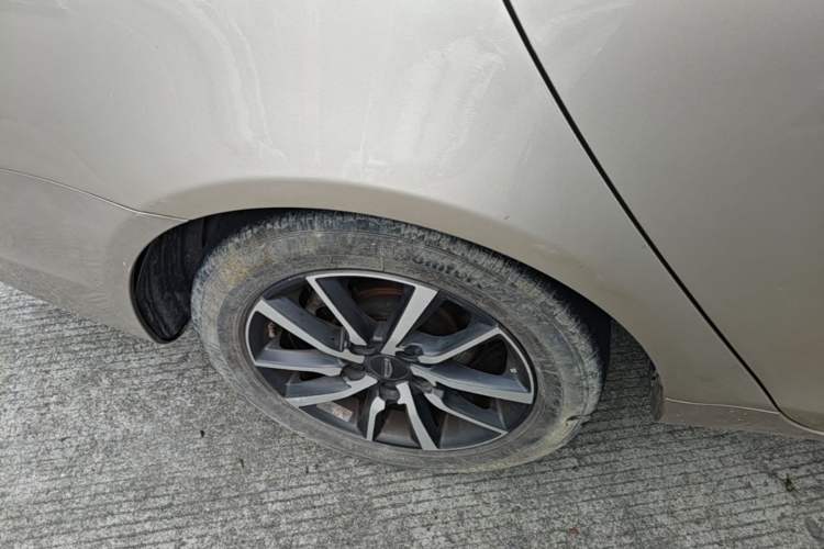 Used Geely Auto Emgrand 2020 1.5L Manual Upward Edition Right Rear Wheel Hub