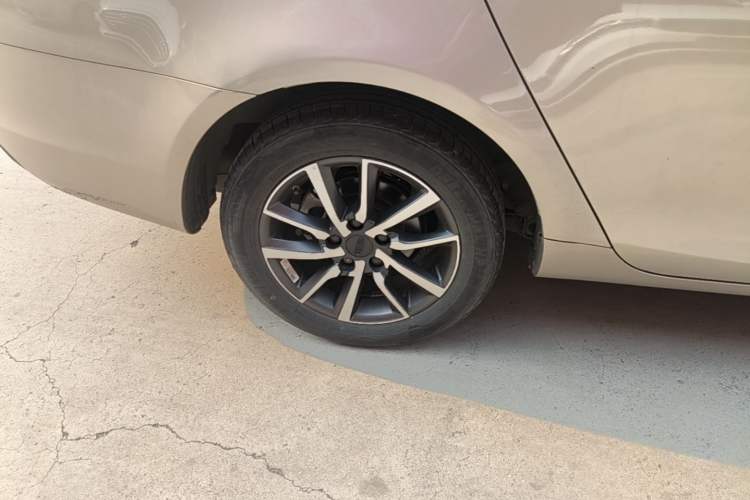 Used Geely Auto Emgrand 2020 1.5L CVT Upward Version Right Rear Wheel Hub
