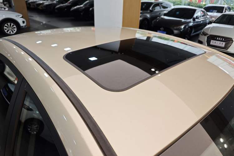 Used Geely Auto Emgrand 2020 1.5L Manual Upward Edition Roof