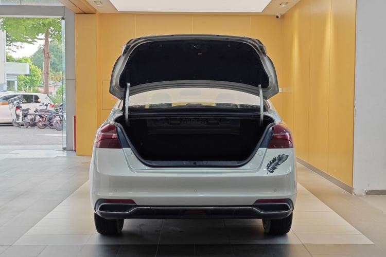 Used Geely Auto Emgrand 2020 1.5L Manual Upward Edition Trunk