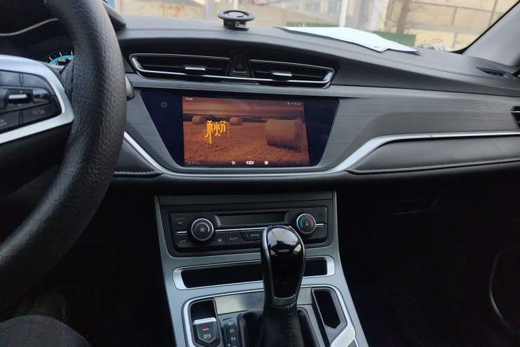 Used Geely Auto Emgrand 2021 UP 1.5L CVT Luxury Model Audio And AC Panel