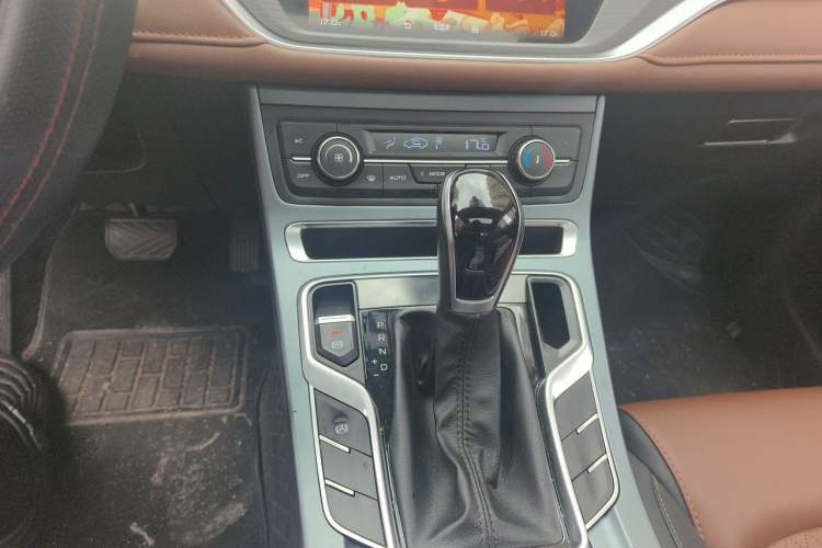 Used Geely Auto Emgrand 2021 UP 1.5L CVT Advanced Edition Audio And AC Panel