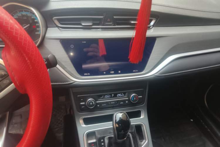 Used Geely Auto Emgrand 2021 UP 1.5L CVT Luxury Model Audio And AC Panel