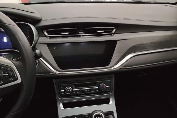 Used Geely Auto Emgrand 2021 UP 1.5L Manual Luxury Model Audio And AC Panel