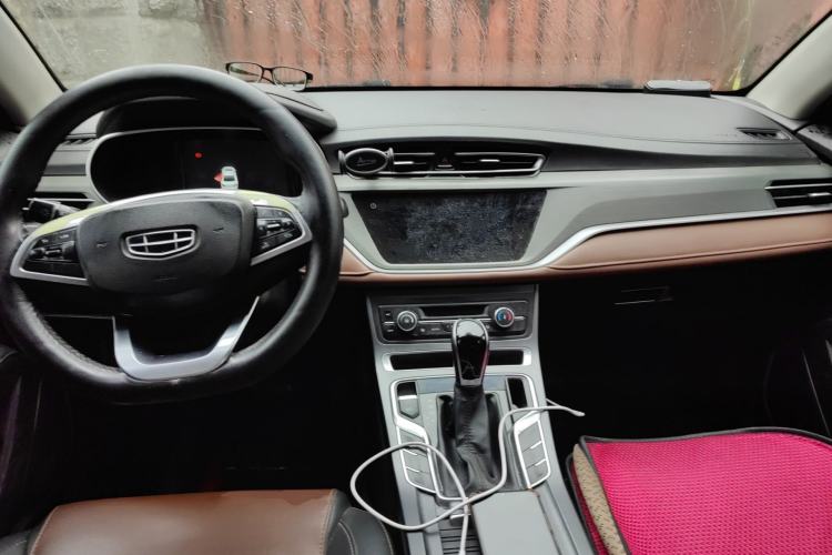 Used Geely Auto Emgrand 2021 UP 1.5L CVT Advanced Edition Center Console
