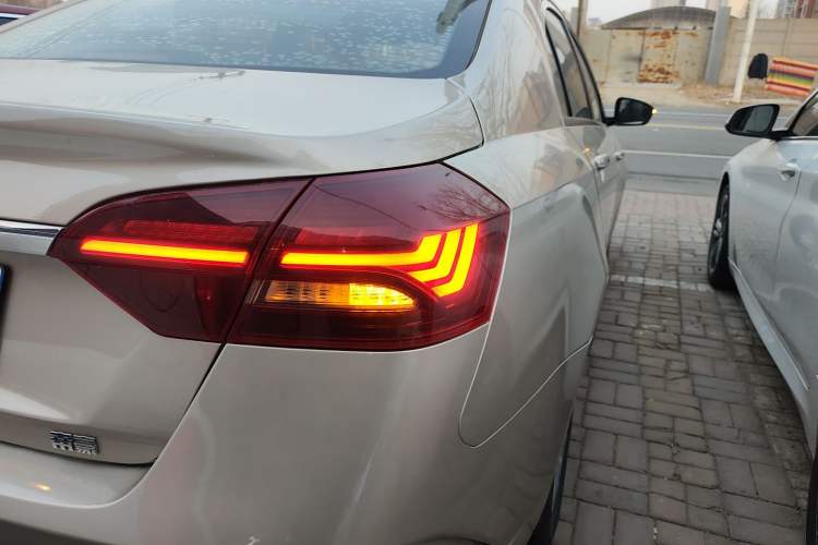 Used Geely Auto Emgrand 2021 UP 1.5L CVT Luxury Model Exterior 3