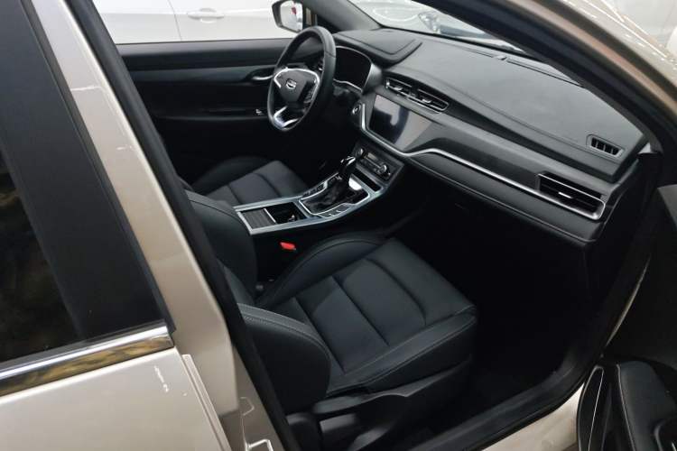 Used Geely Auto Emgrand 2021 UP 1.5L CVT Advanced Edition Exterior 5