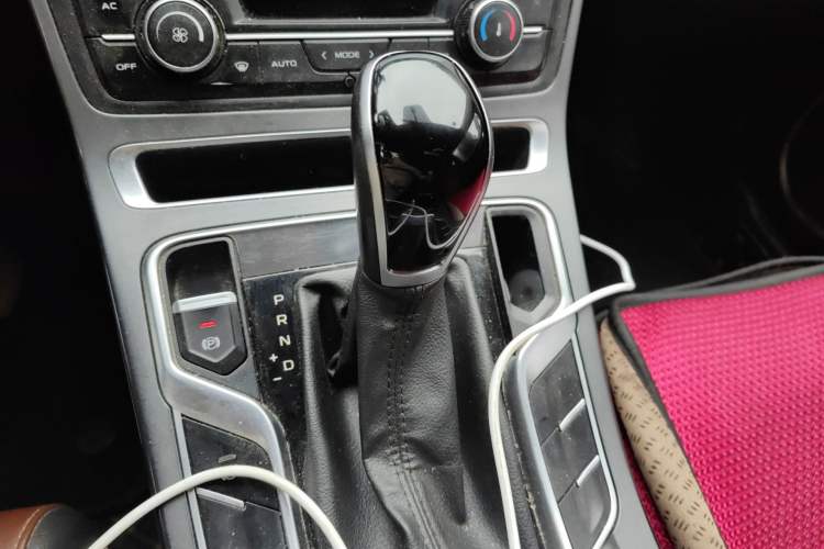 Used Geely Auto Emgrand 2021 UP 1.5L CVT Advanced Edition Gear Lever