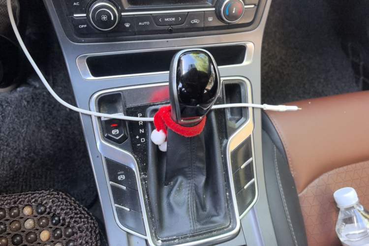 Used Geely Auto Emgrand 2021 UP 1.5L CVT Advanced Edition Gear Lever