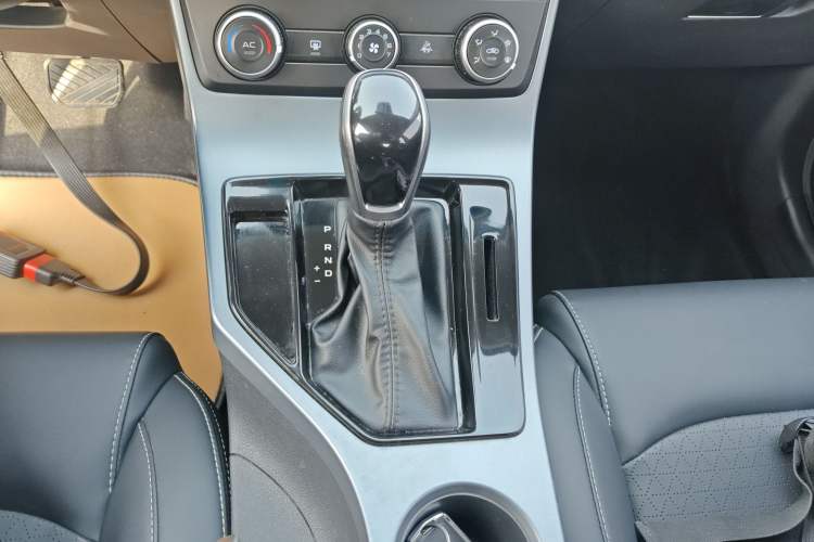 Used Geely Auto Emgrand 2021 UP 1.5L CVT Comfort Model Gear Lever