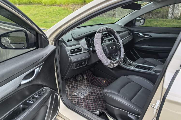 Used Geely Auto Emgrand 2021 UP 1.5L CVT Luxury Model Interior 1