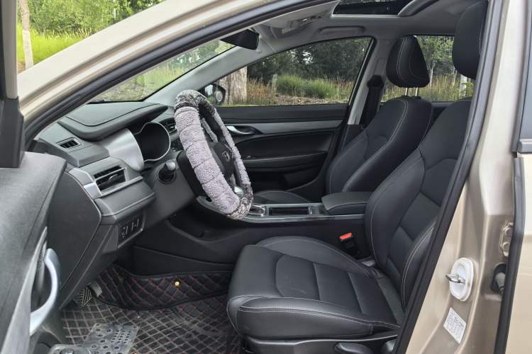Used Geely Auto Emgrand 2021 UP 1.5L CVT Luxury Model Interior 2