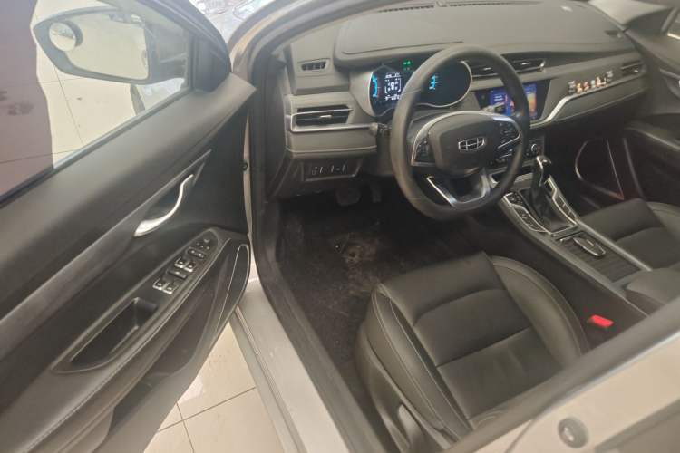 Used Geely Auto Emgrand 2021 UP 1.5L CVT Luxury Model Interior 2