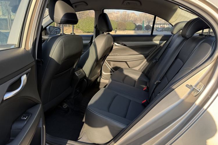 Used Geely Auto Emgrand 2021 UP 1.5L Manual Comfort Model Interior 3