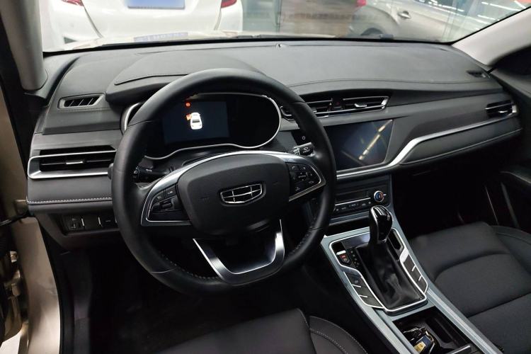 Used Geely Auto Emgrand 2021 UP 1.5L CVT Advanced Edition Interior 3