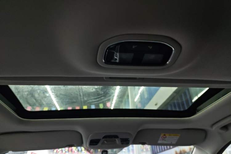 Used Geely Auto Emgrand 2021 UP 1.5L CVT Advanced Edition Interior 4