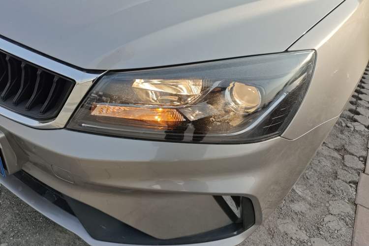 Used Geely Auto Emgrand 2021 UP 1.5L CVT Comfort Model Left Front Headlight