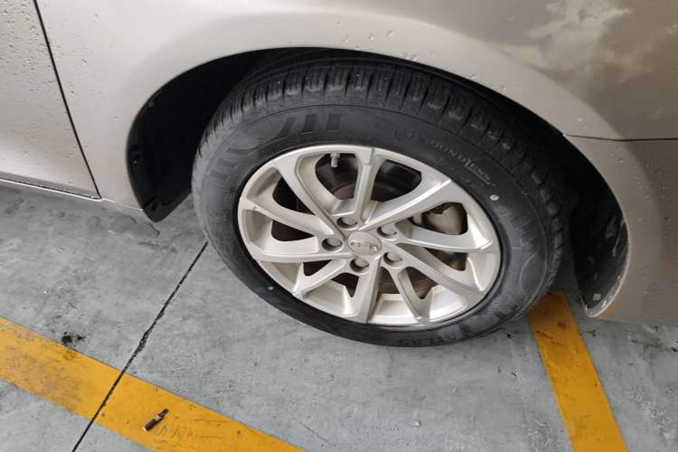 Used Geely Auto Emgrand 2021 UP 1.5L CVT Advanced Edition Right Front Wheel Hub