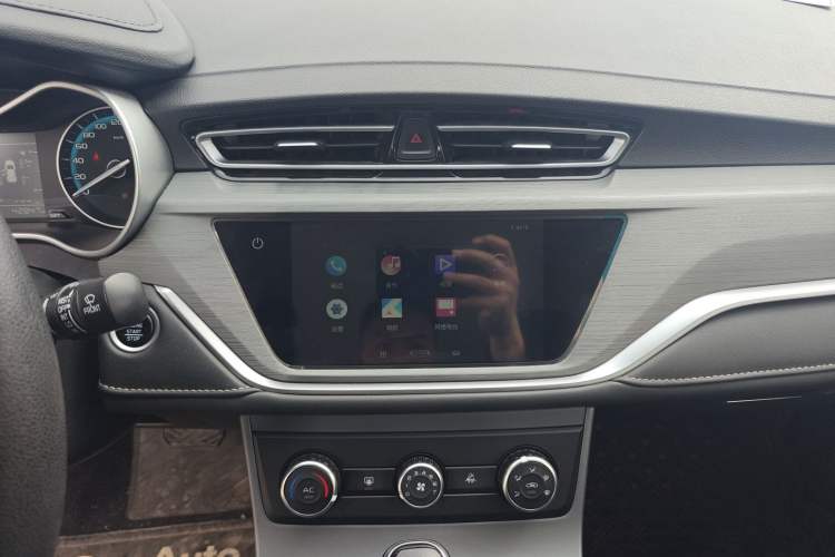 Used Geely Auto Emgrand 2021 UP 1.5L CVT Comfort Model Audio And AC Panel