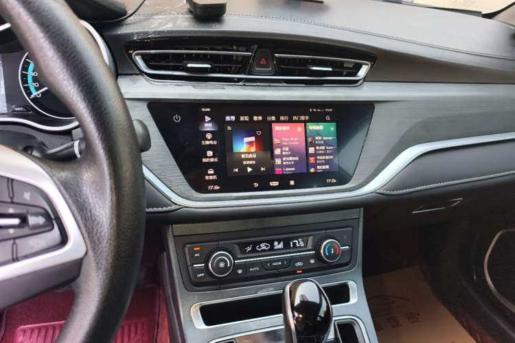Used Geely Auto Emgrand 2021 UP 1.5L CVT Luxury Model Audio And AC Panel
