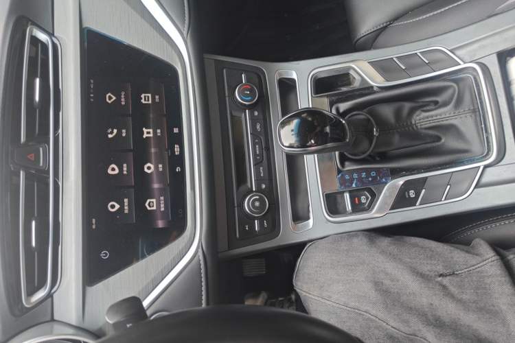Used Geely Auto Emgrand 2021 UP 1.5L CVT Luxury Model Audio And AC Panel