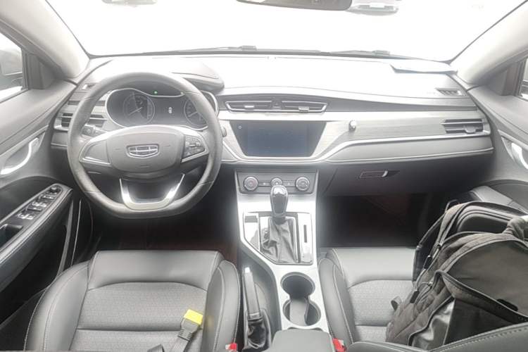 Used Geely Auto Emgrand 2021 UP 1.5L CVT Comfort Model Center Console