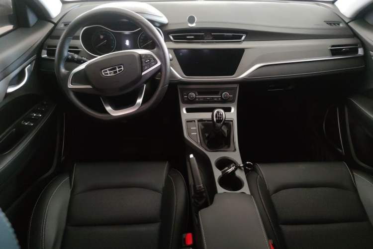 Used Geely Auto Emgrand 2021 UP 1.5L Manual Luxury Model Center Console