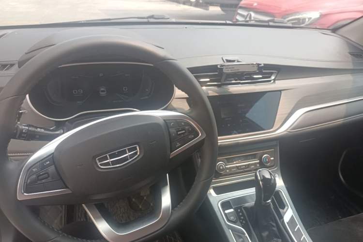 Used Geely Auto Emgrand 2021 UP 1.5L CVT Advanced Edition Center Console