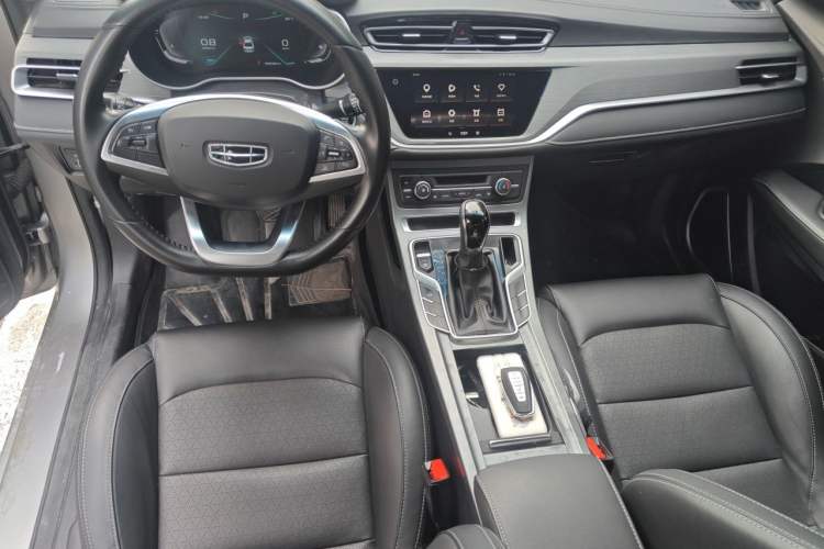 Used Geely Auto Emgrand 2021 UP 1.5L CVT Luxury Model Center Console