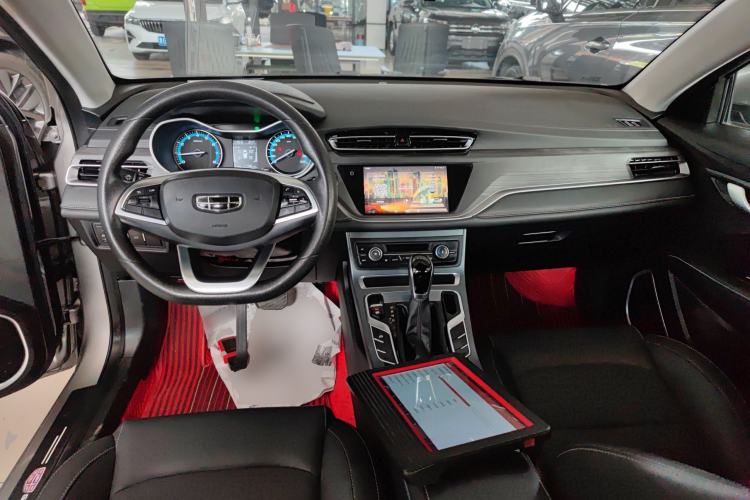 Used Geely Auto Emgrand 2021 UP 1.5L CVT Luxury Model Center Console