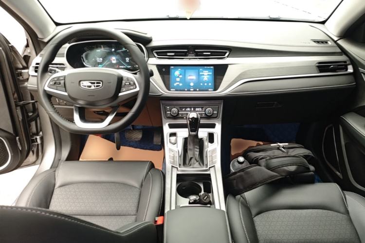 Used Geely Auto Emgrand 2021 UP 1.5L CVT Advanced Edition Center Console