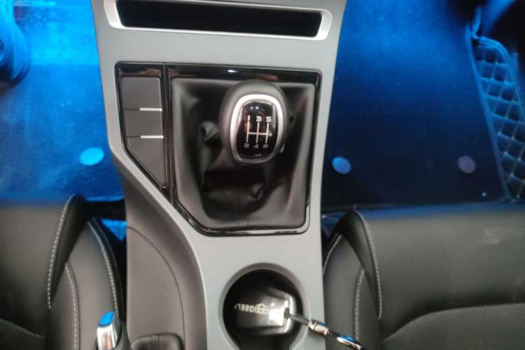 Used Geely Auto Emgrand 2021 UP 1.5L Manual Luxury Model Gear Lever