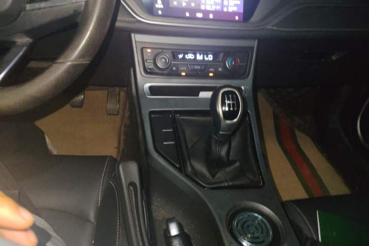 Used Geely Auto Emgrand 2021 UP 1.5L Manual Luxury Model Gear Lever