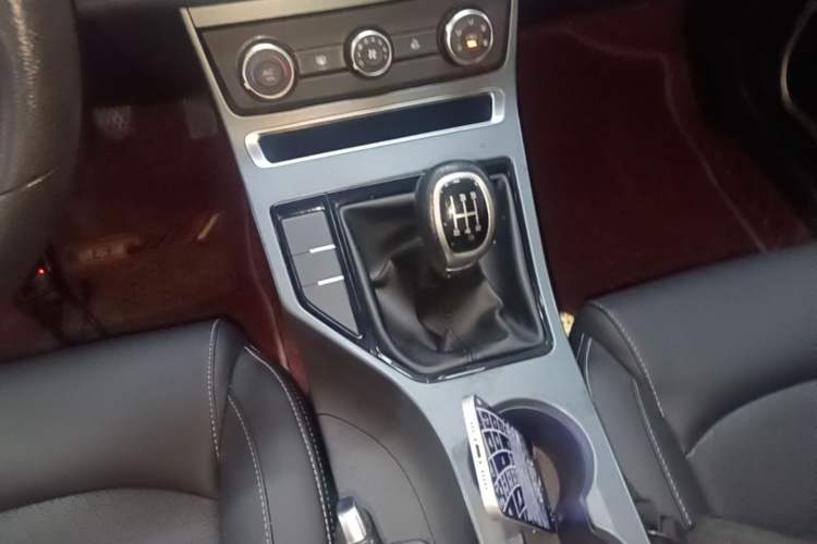 Used Geely Auto Emgrand 2021 UP 1.5L Manual Comfort Model Gear Lever