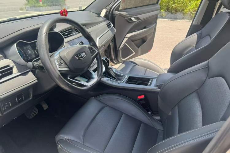 Used Geely Auto Emgrand 2021 UP 1.5L CVT Luxury Model Interior 4