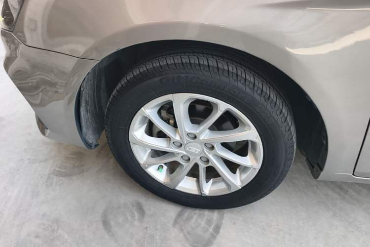 Used Geely Auto Emgrand 2021 UP 1.5L CVT Luxury Model Left Front Wheel Hub