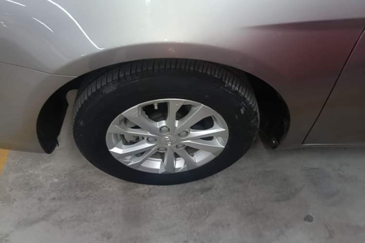 Used Geely Auto Emgrand 2021 UP 1.5L Manual Comfort Model Left Front Wheel Hub