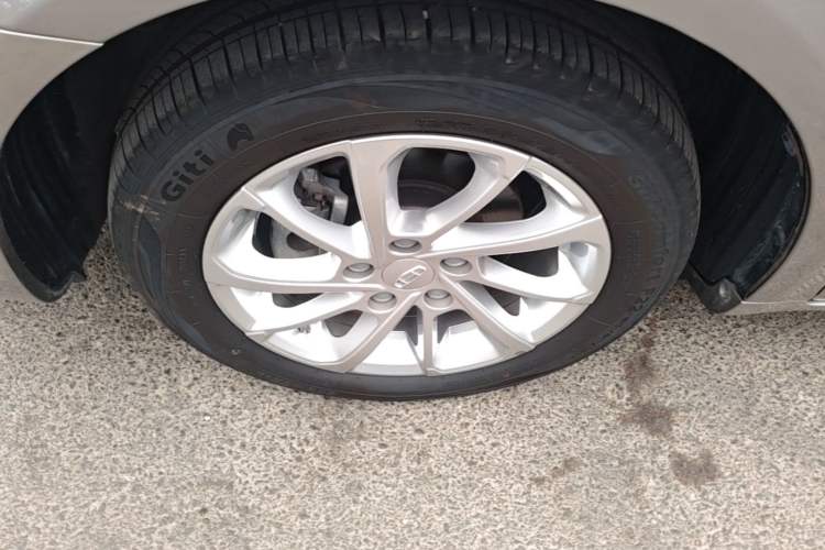 Used Geely Auto Emgrand 2021 UP 1.5L CVT Advanced Edition Left Front Wheel Hub