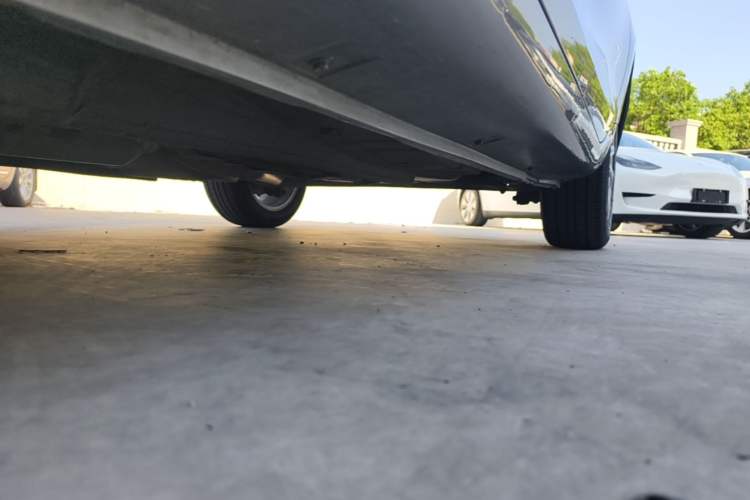 Used Geely Auto Emgrand 2021 UP 1.5L CVT Luxury Model Left Side Sill