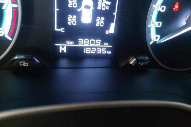 Used Geely Auto Emgrand 2021 UP 1.5L Manual Luxury Model Odometer Close Up