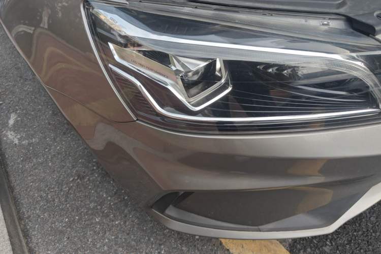 Used Geely Auto Emgrand 2021 UP 1.5L CVT Luxury Model Right Front Headlight
