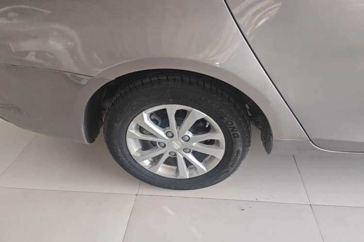 Used Geely Auto Emgrand 2021 UP 1.5L CVT Comfort Model Right Rear Wheel Hub